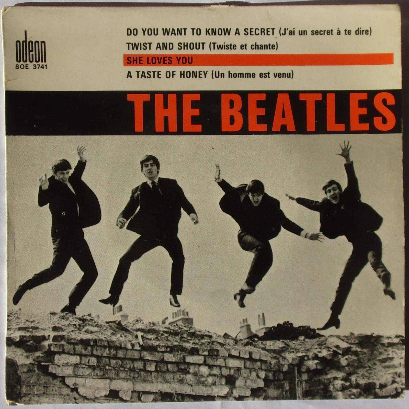 Twist and shout фанфик. The beatles please please me 1963. Twist beatles. Beatles хронология. Битлз обложки альбомов.