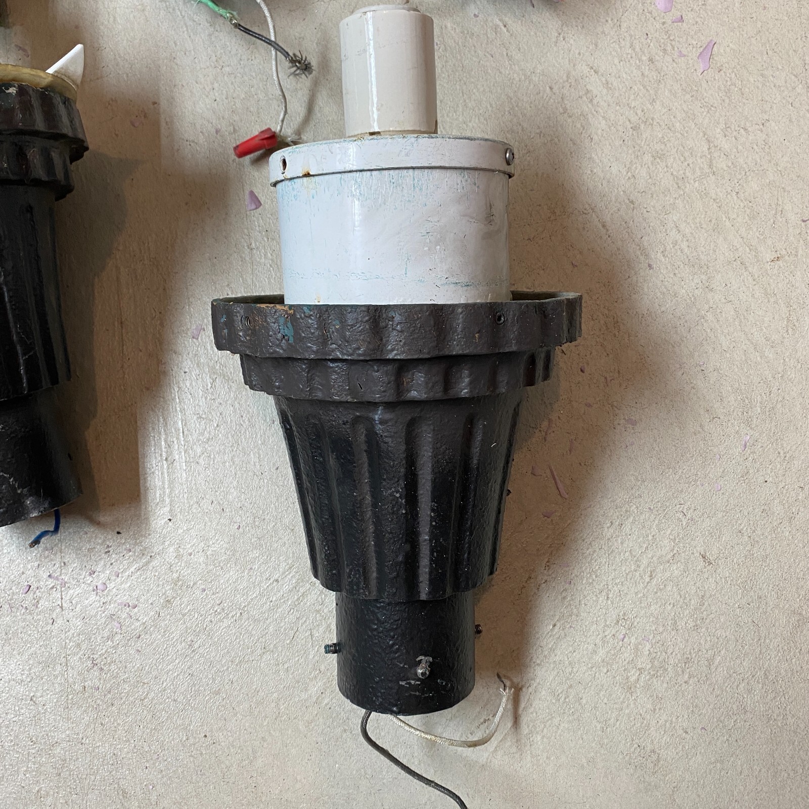 x1 Vintage electric street post light lamp cast iron x1 Vintage electric street post light lamp cast iron