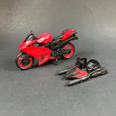 Transformers Revenge Of The Fallen RotF Deluxe Class Arcee