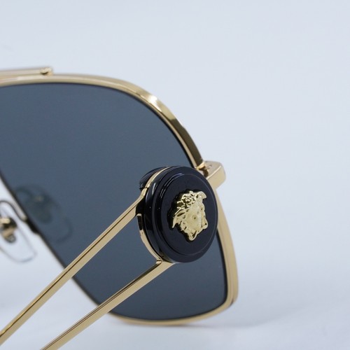 Pre-owned Versace Ve2269 100287 Gold/dark Grey 62-13-130 Sunglasses In Gray