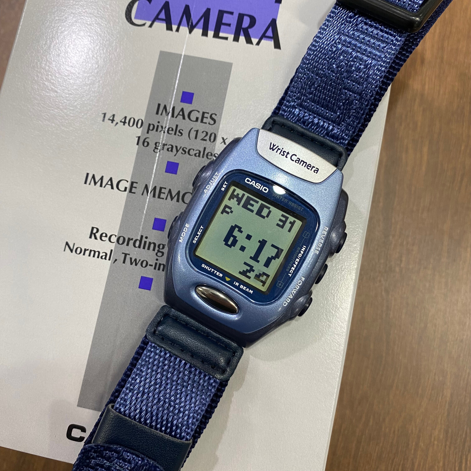 Pre-owned Casio Wqv-2b-2dr Wrist Camera Digital Watch Rare Vintage In Box