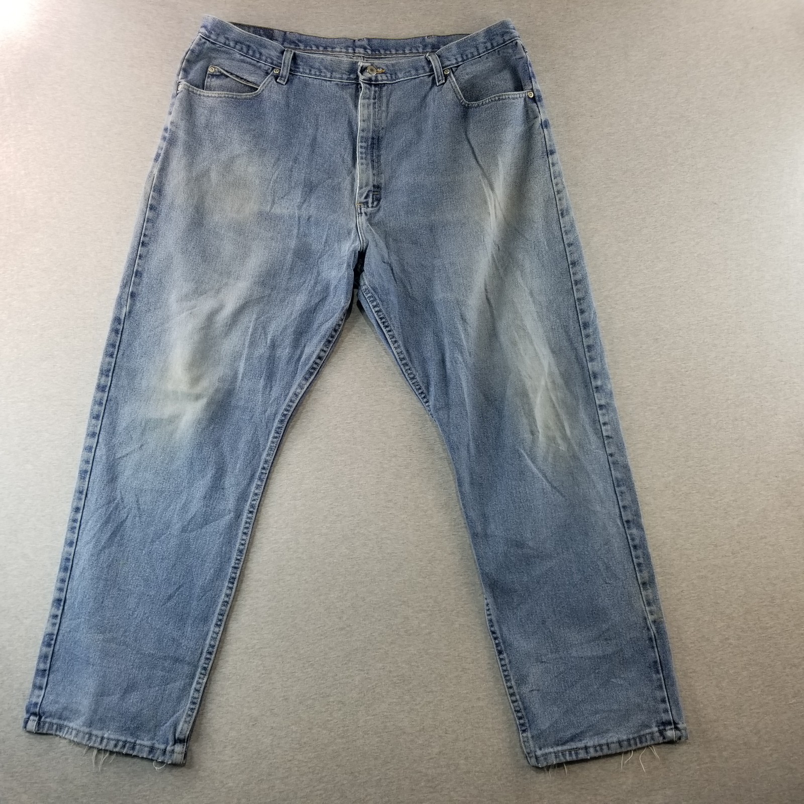 Wrangler Jeans Men's Sz 42x32 VTG Med Wash 100% Cotton Normcore Cute NiceQuality