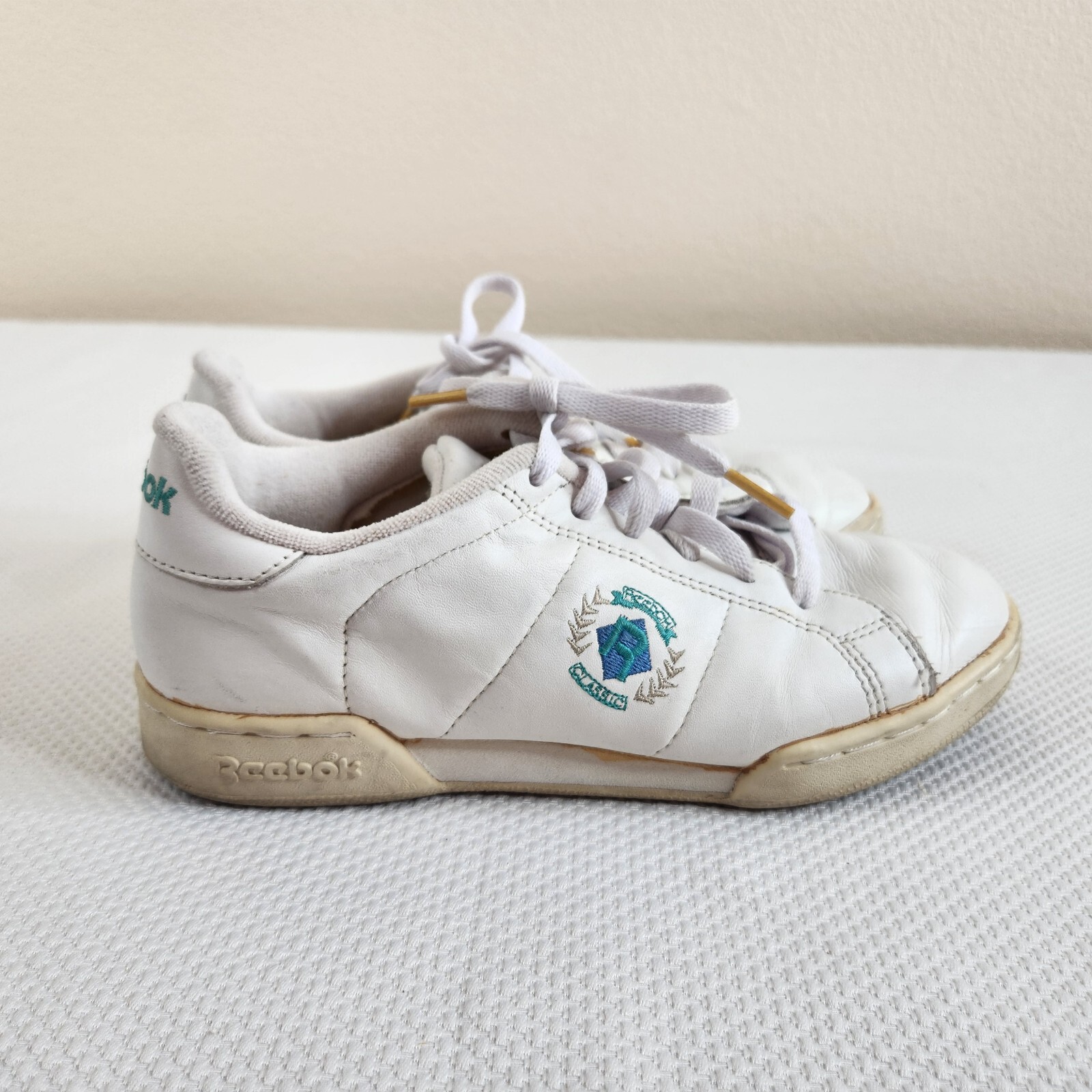 Vintage 90s Reebok Sneakers Tennis Shoes White 7.5 Women's Vintage 90s Reebok Sneakers Tennis Shoes White 7.5 Women's