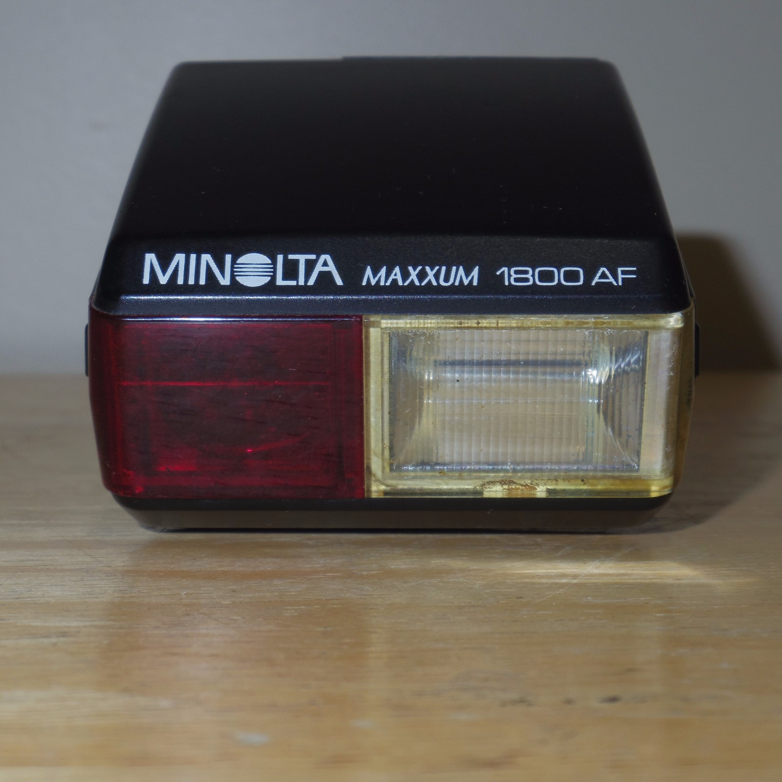 Genuine Minolta Maxxum 1800 AF Flash - Shoe Mount - Used/GC
