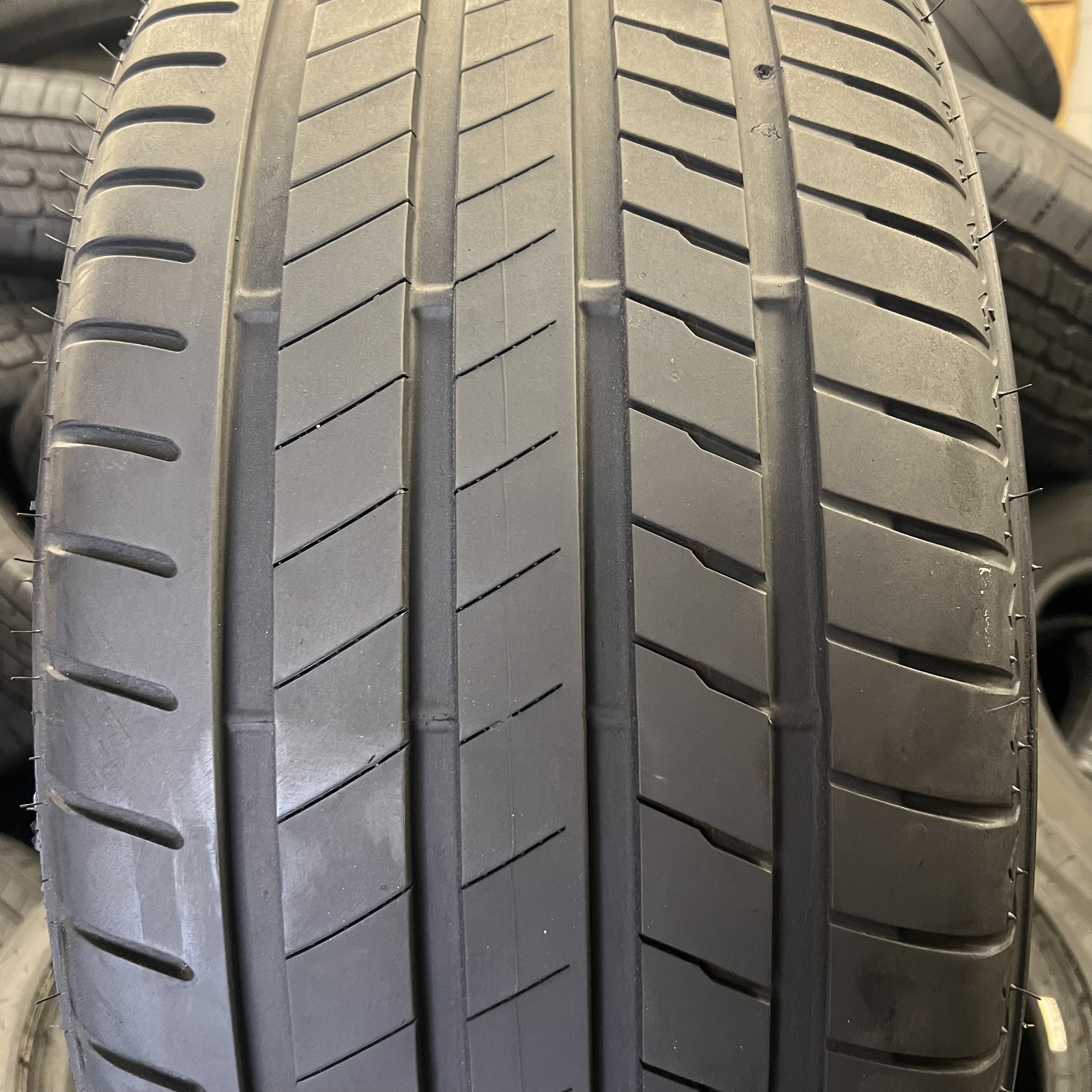 1 Tire LikeNew Bridgestone Alenza 001 RFT BMW 275/40RF20 106W DOT.2124 7.5/32
