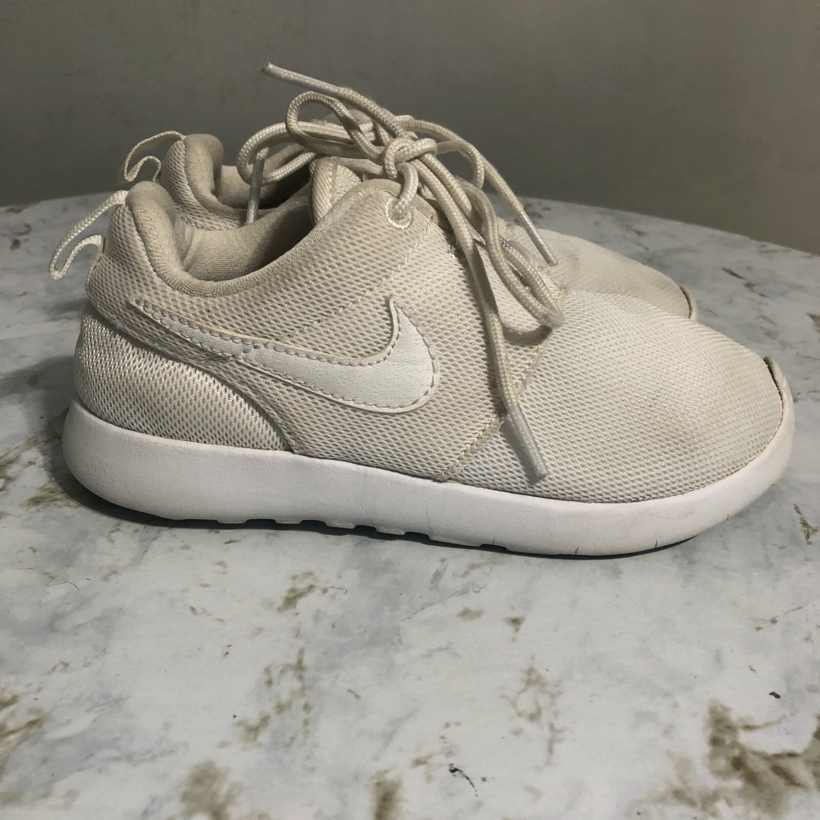 Youth roshes best sale