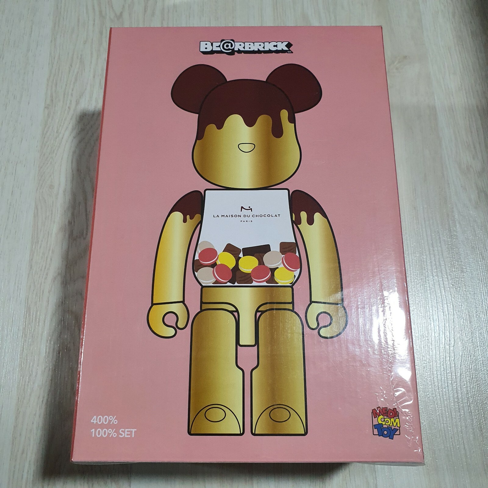 Bearbrick La Maison Du Chocolat 100%&400% Macau BE@RBRICK