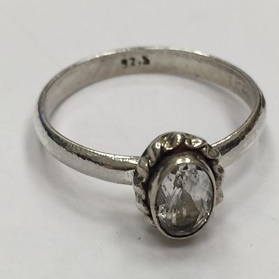 VERY CUTE .925 STERLING SILVER OVAL CLEAR STONE RING SIZE 6 1/4