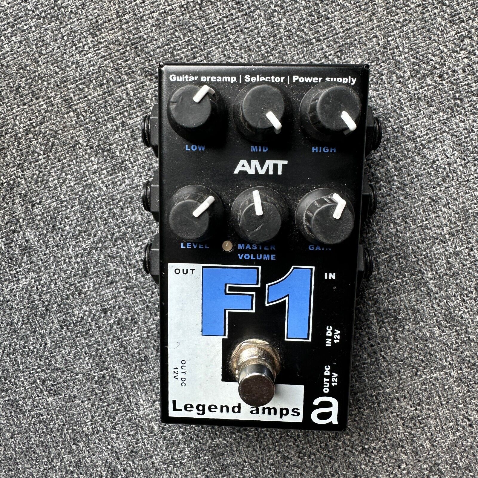 Amazon.co.jp: AMT F1-1 チャンネル JFET ギター プリアンプ Cab.Sim (フェンダーツインエミュレート) 付き :  楽器・音響機器