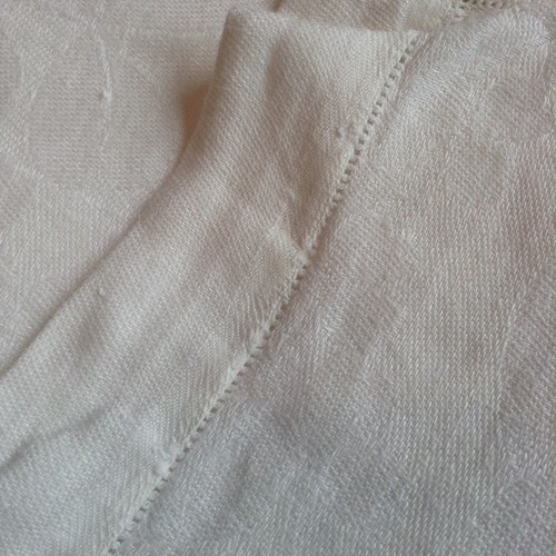 Vtg Linen Tablecloth Shamrock 60