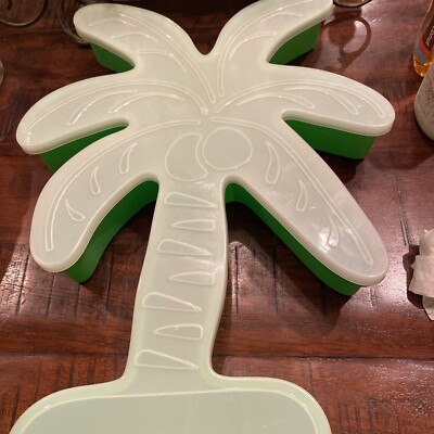 Palm Tree Large Lidded Tupperware Style Plastic Sectioned Container