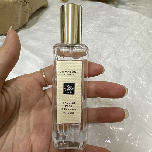 【新品未開封】JO MALONE ENGLISH PEAR & FREESIA Amazon.com : Jo Malone English Pear & Freesia Cologne Spray