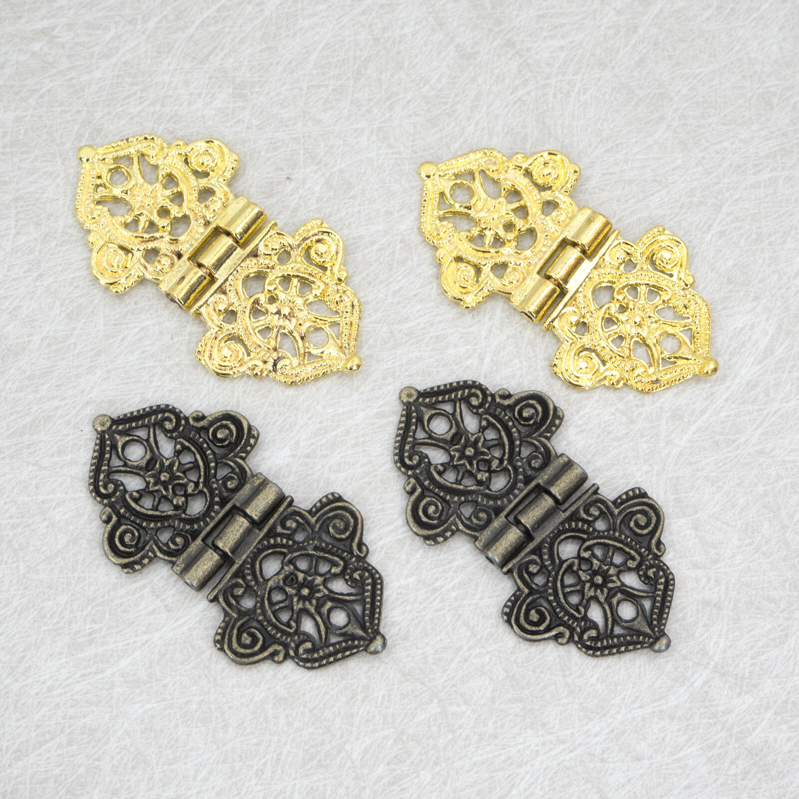 2 Zierscharniere mit Ornamenten ca. 53x28mm gold oder altmessing Scharnier