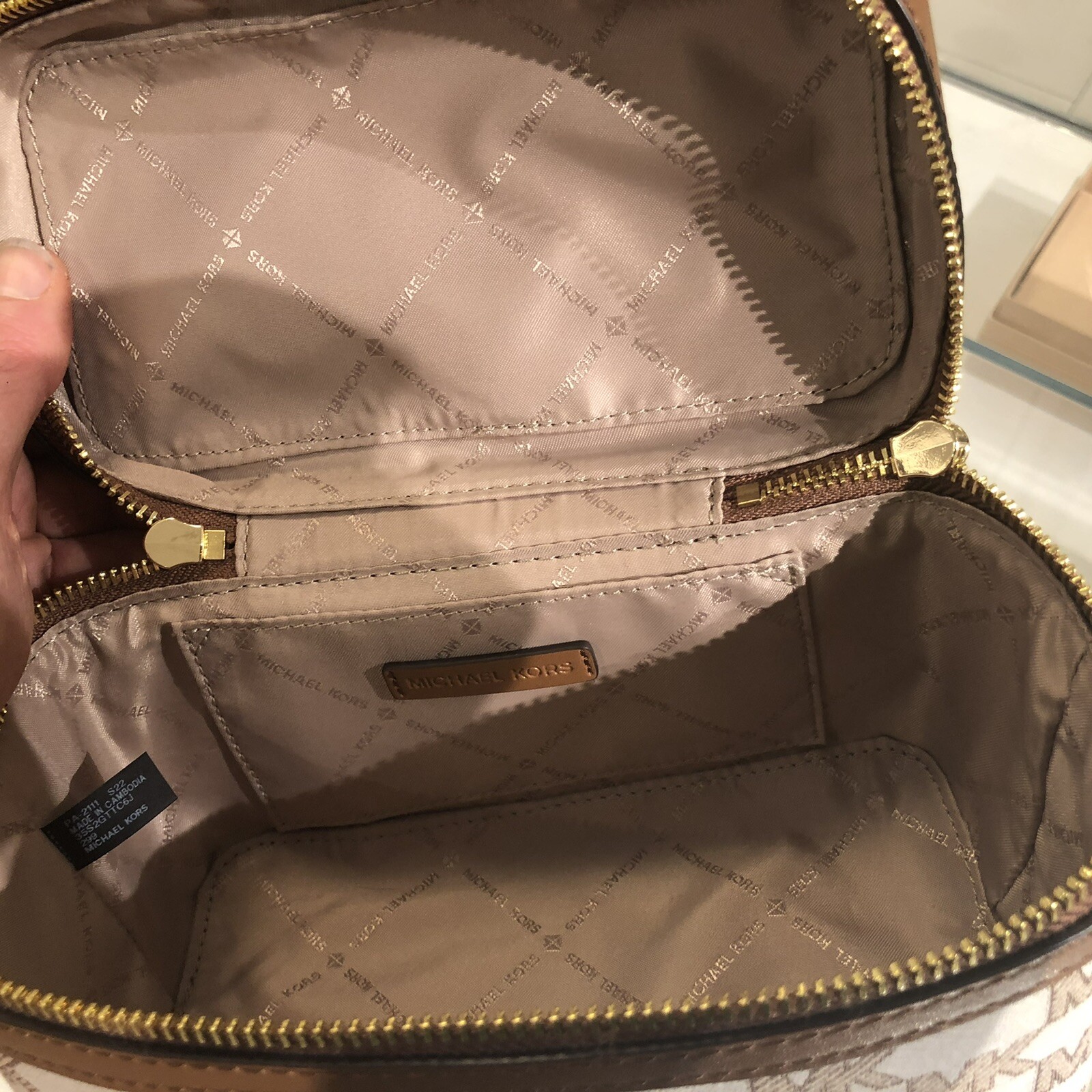 Michael Kors Jet set zip trunk crossbody MK Signature NWT Luggage Multi