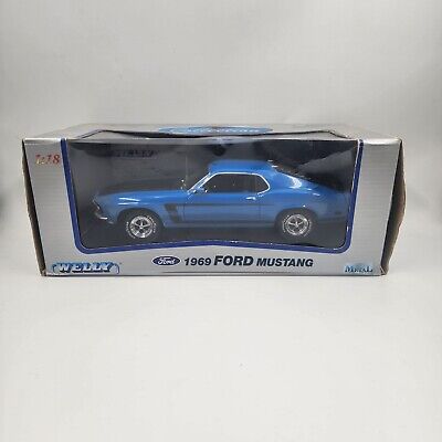 1969 Ford Mustang Boss 302 1:18 Scale Metal Diecast Model Car Blue 2516W Welly