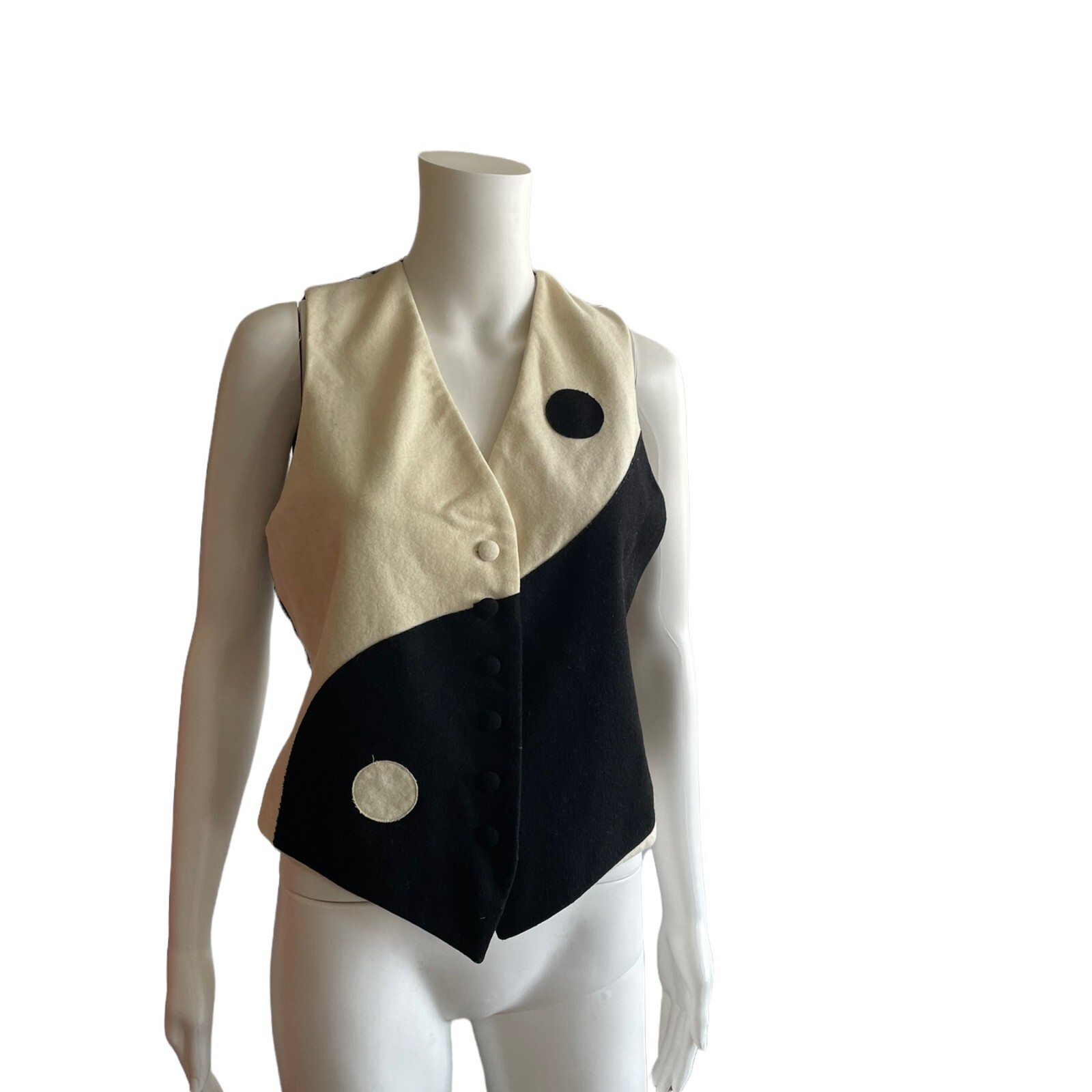 【関税&送料込】Moschino Jeans Vest With Buttons Moschino Jeans Satin Buttons Print Vest | eBay