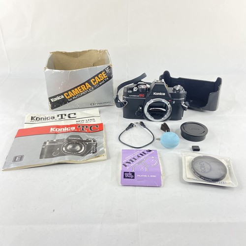 Konica Autoreflex TC 35mm SLR Film Camera Black w/ Manual & Accessories
