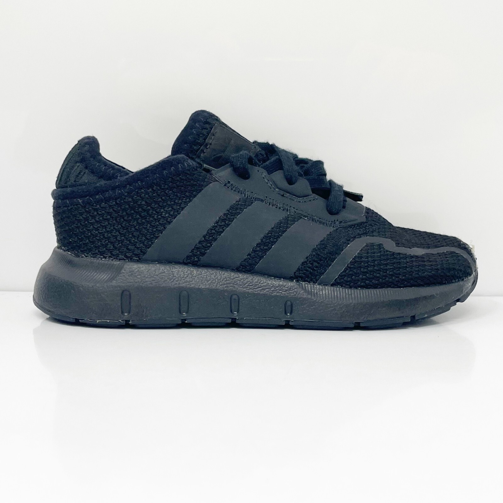 

Adidas Boys Swift Run X FY2187 Черные кроссовки для бега Размер 9K, Черный, Swift Run X