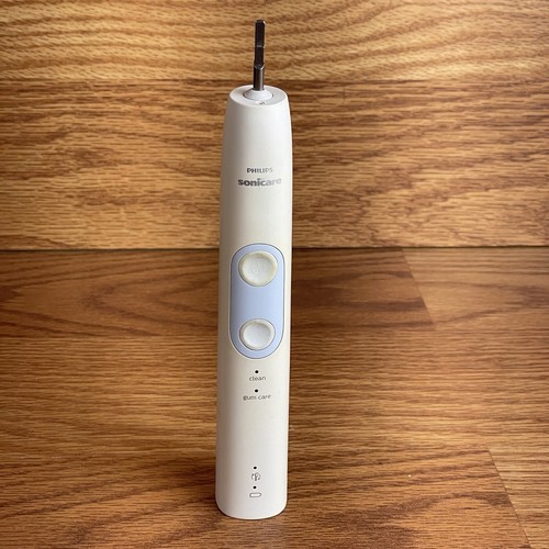 Philips Sonicare HX682P White Rechargeable Ergonomic