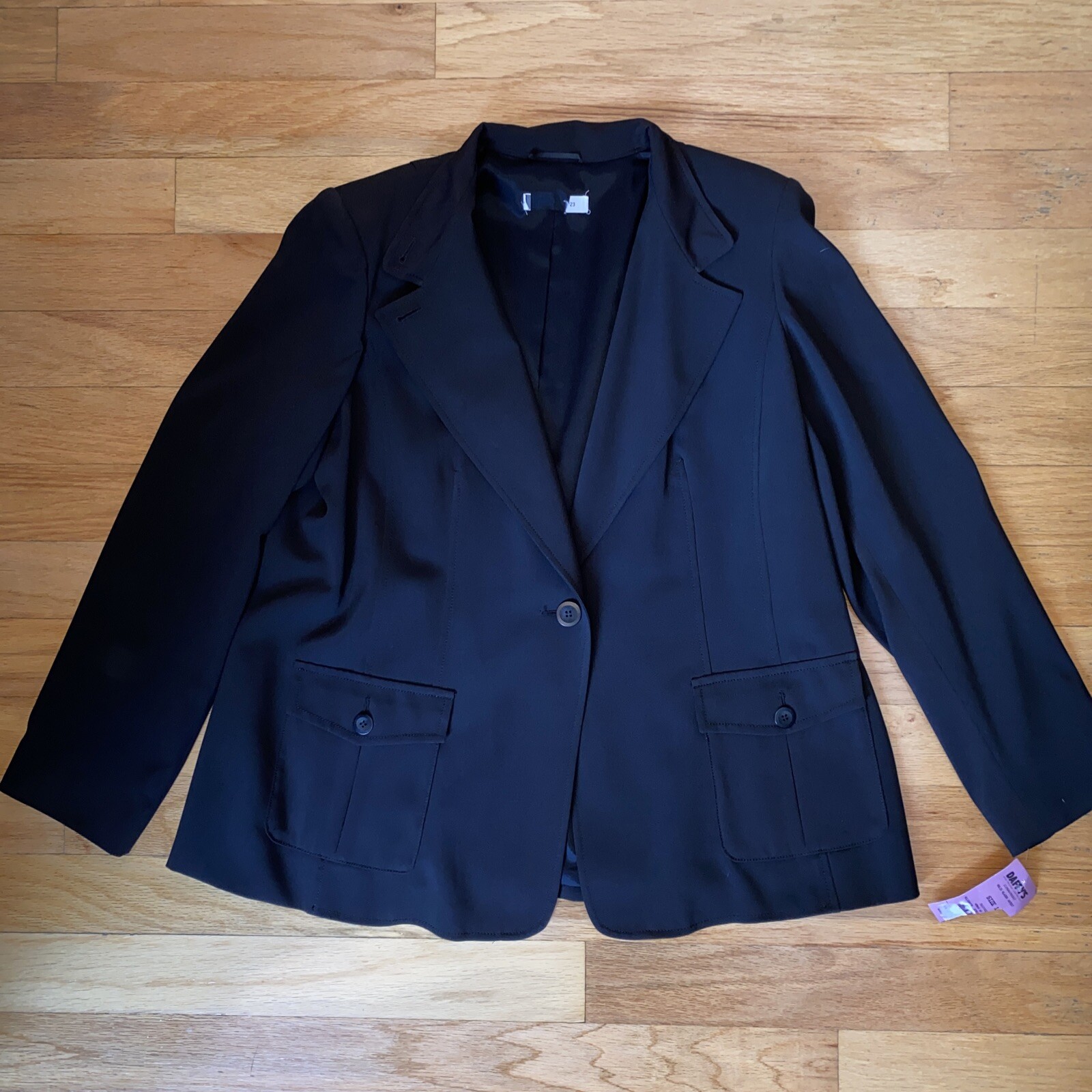 【新品未使用】MARINA RINALDI MaxMaraブラックレザーMサイズ マックスマーラ（MAX MARA）2024-25秋冬コレクション