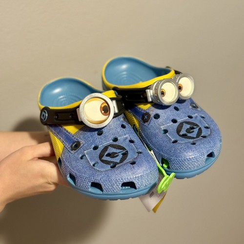 【クロックス】crocs ミニオン 正規品 早い者勝ち！ クロックス（crocs）ジュニアサンダル ミニオン×クロックス
