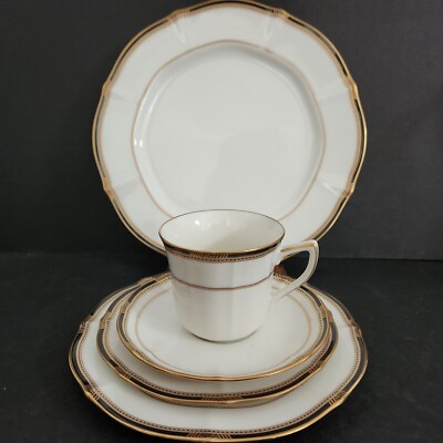 Gilded Age By Noritake 5 Piece Place Setting Gold Trim