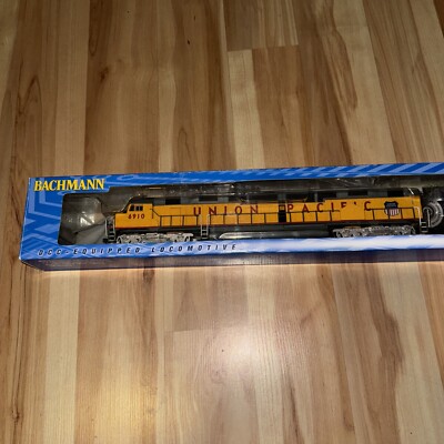NEW - Bachmann 62108 EMD DD40AX (DCC) Union Pacific #6910
