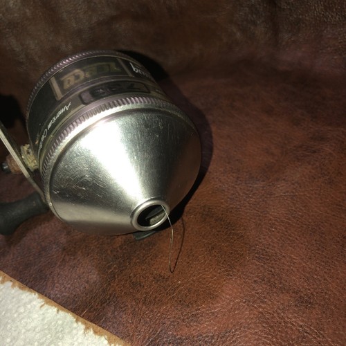 Zebco 733 The Hawg Spin Casting Push Button Bass Fishing Reel Vintage Tested