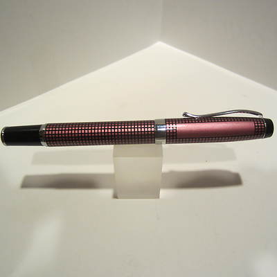TERZETTI "CHECKER" METAL ROLLERBALL PEN-MAUVE CHROME TRIM-VELVET POUCH