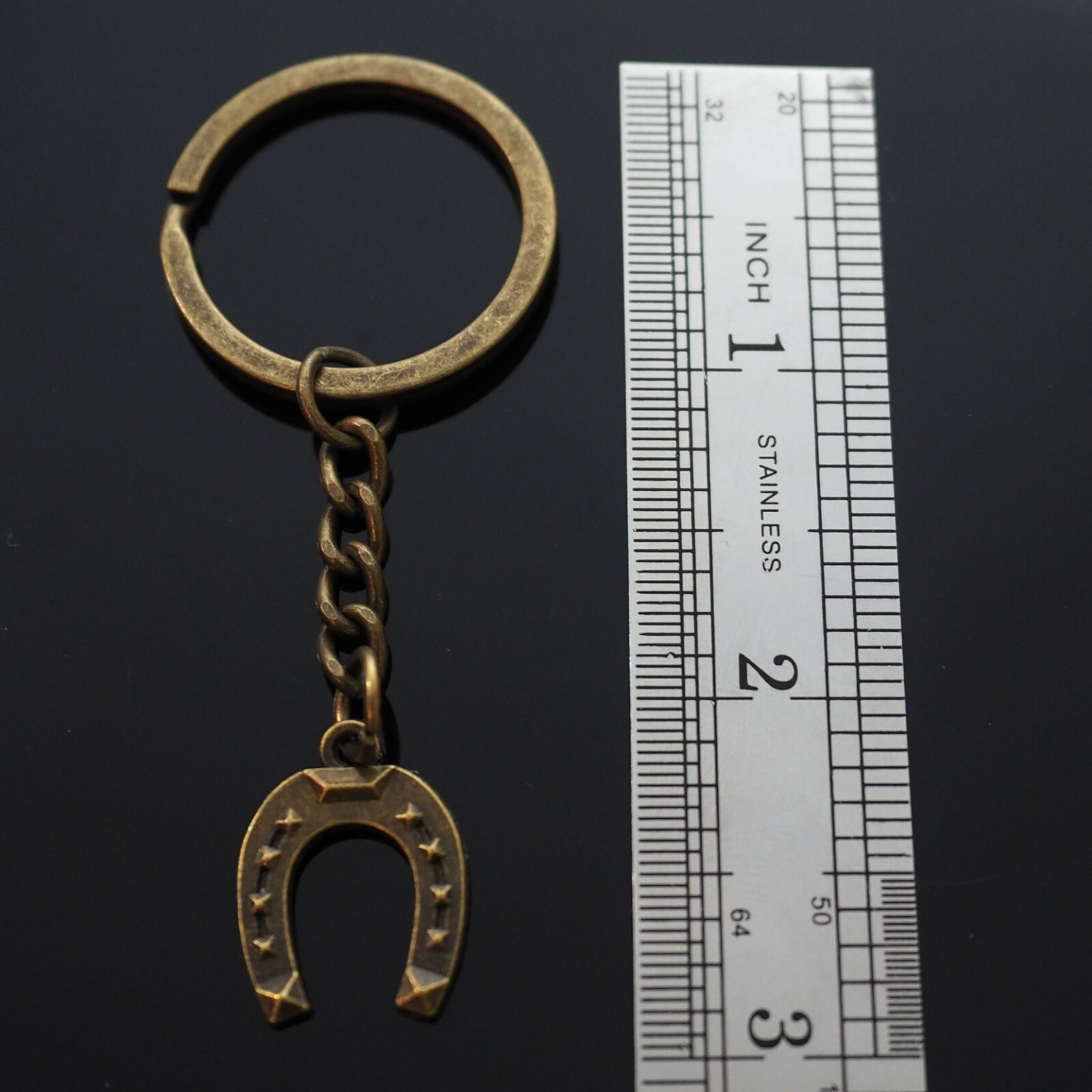 Vintage Horseshoe Lucky Charm Pendant Keychain Horse Lover Good Luck Gift Bronze