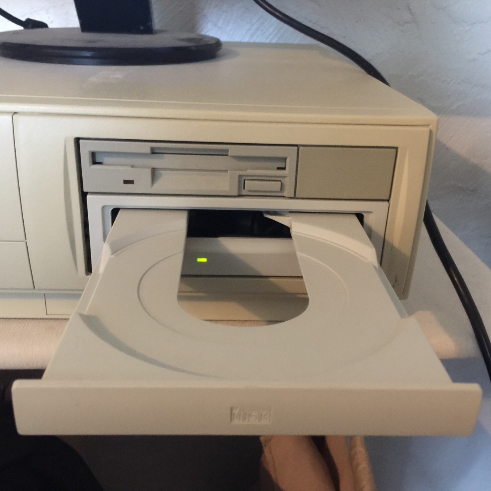 HP Vectra VL2 4/100 turns on, sounds good sold as is