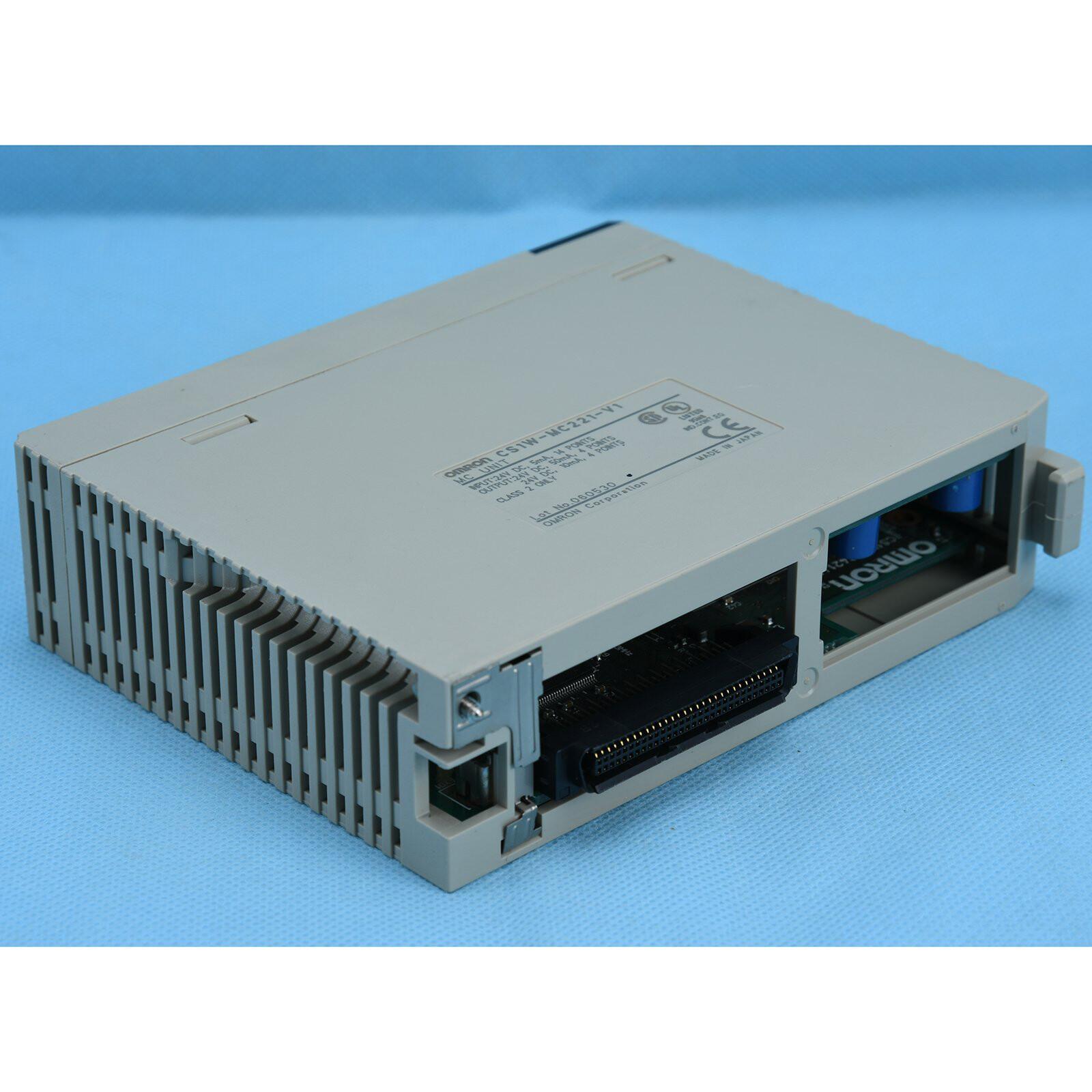 OMRON USED PLC programmable controller module CS1W-MC221-V1