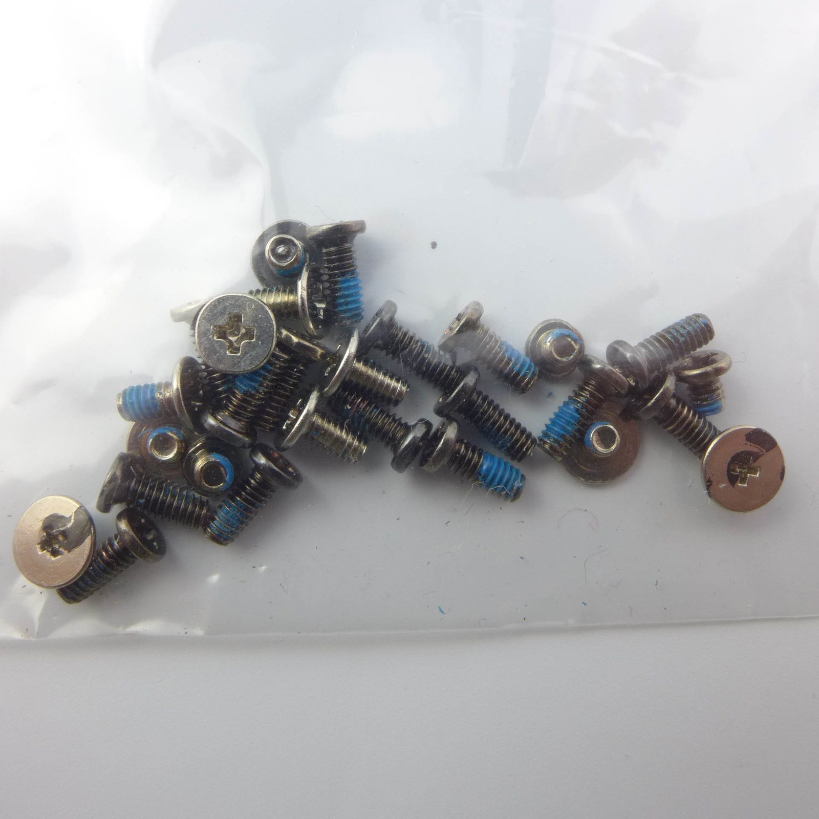 ORIGINAL Medion Akoya E1318T MD99240 Schrauben Satz    screw set ✅