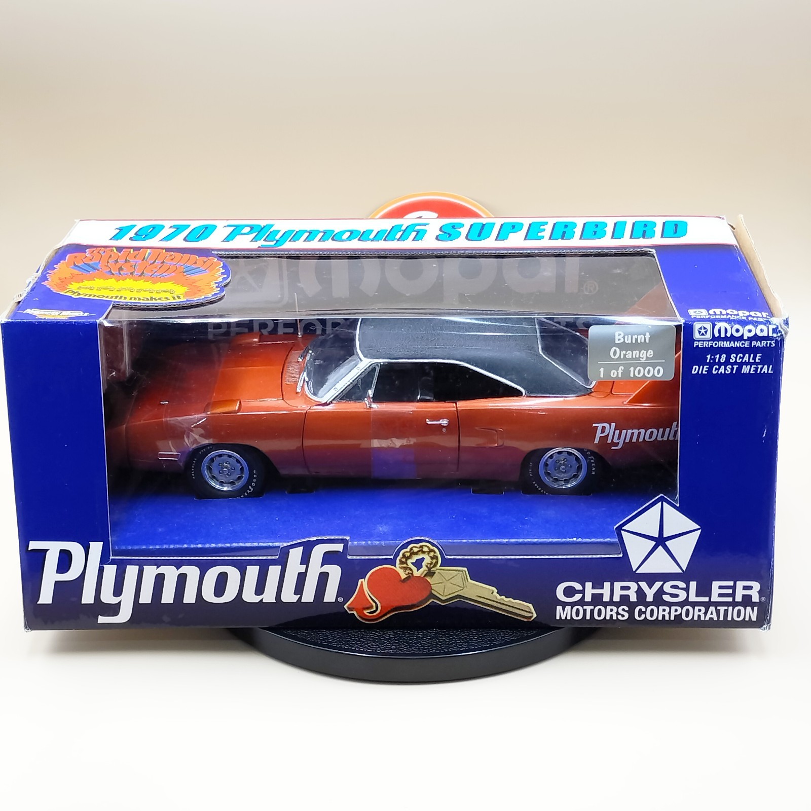 ミニカー ERTL 1/18 CHUEROLET ERTL 1957 CHRYSLER 300C 1/18 DIE CAST W/ 2 CAR KEY BLACK