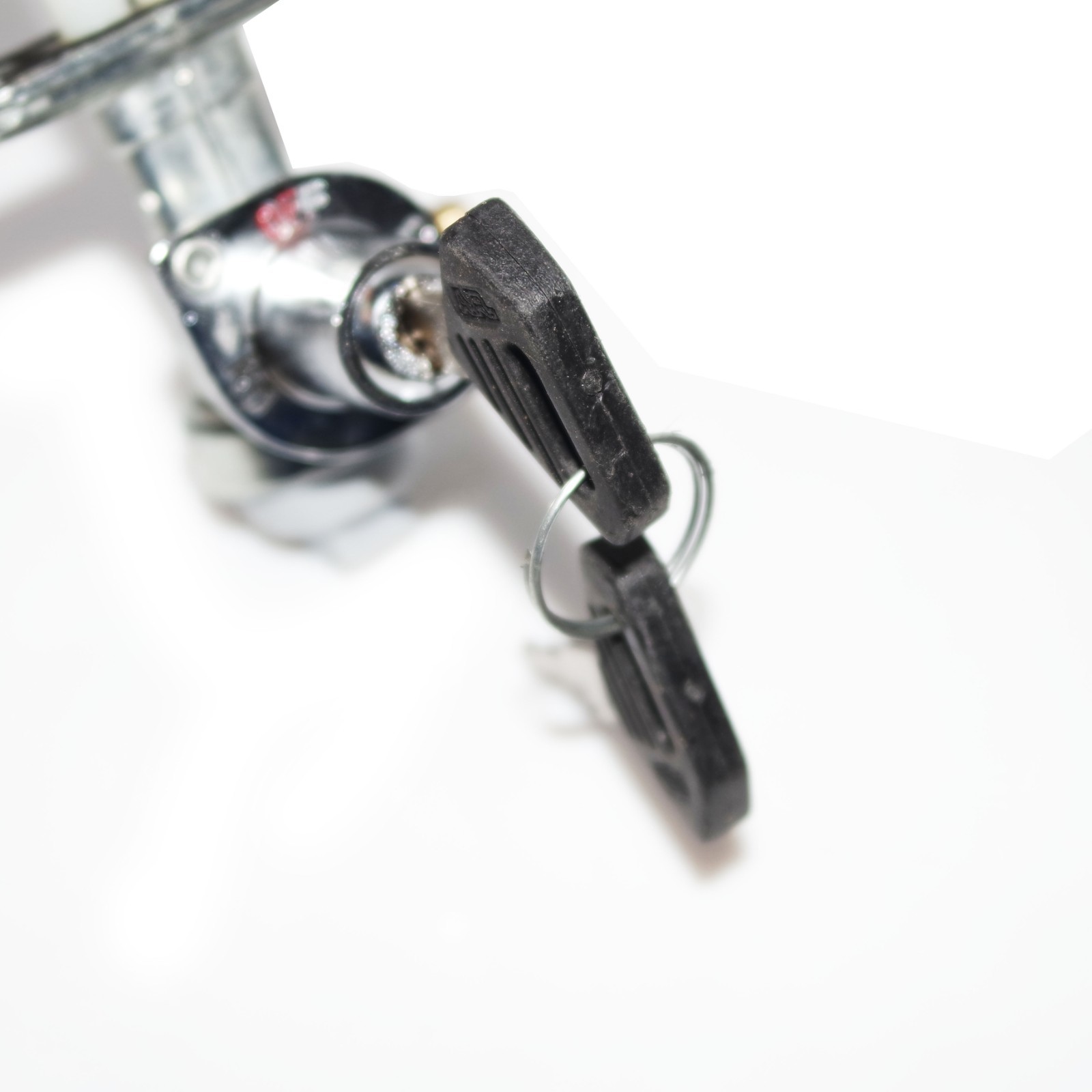 Petrol Fuel Tap Lockable With Keys For Bajaj Pulsar DTSI Pulsar CT 100  
