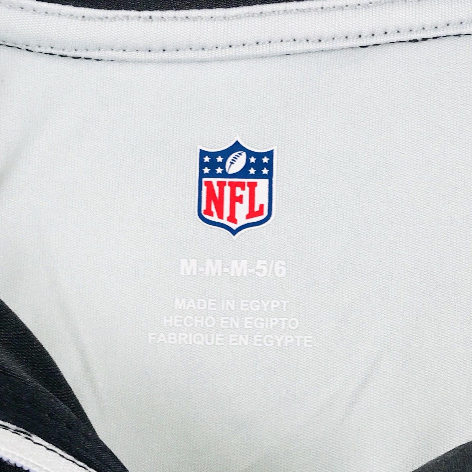 NFL Raiders 1/4 Zipper Pullover Sweatshirt Size Medium 5-6 Boys Black Silver