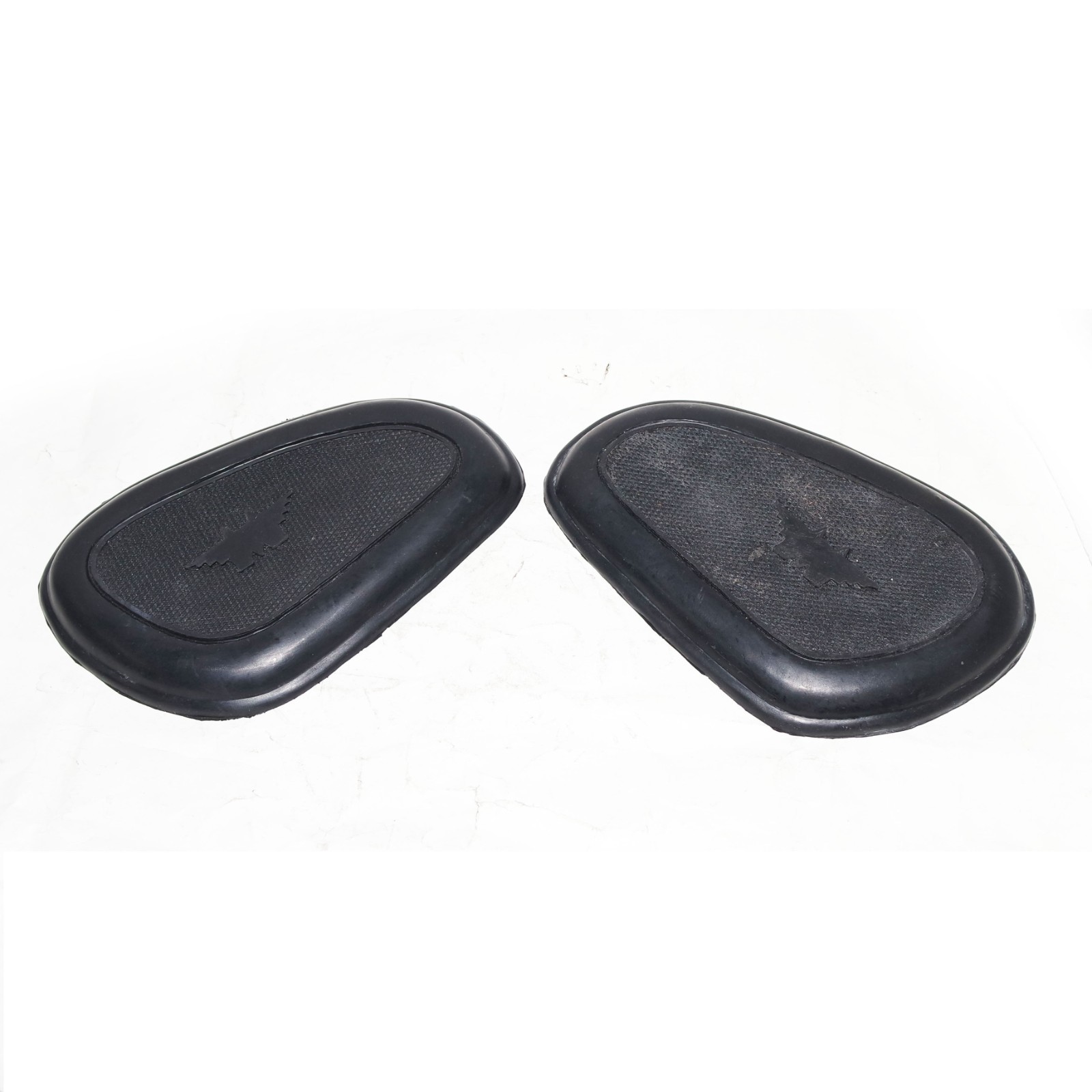 Matchless Petrol Gas Fuel Tank Knee Pad Knee Grip Set Black Rubber 1938 - 56  