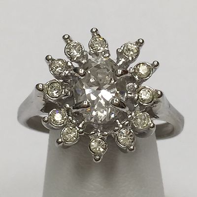 .925 STERLING SILVER FANCY SET 1ct OVAL CLEAR STONE W/ACCENTS RING SIZE 8 3/4