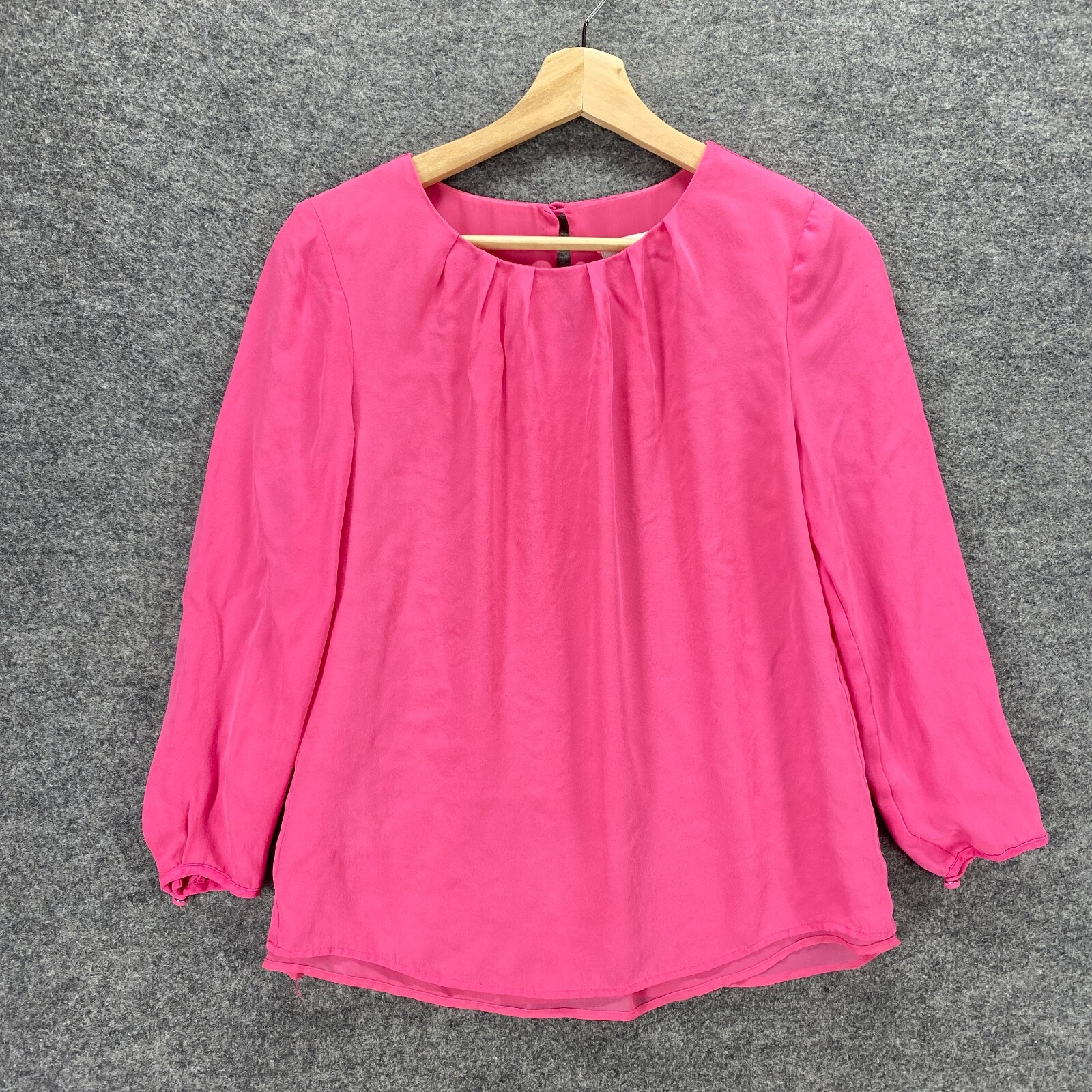 Silky jacquard blouse 即納 | Bluelea