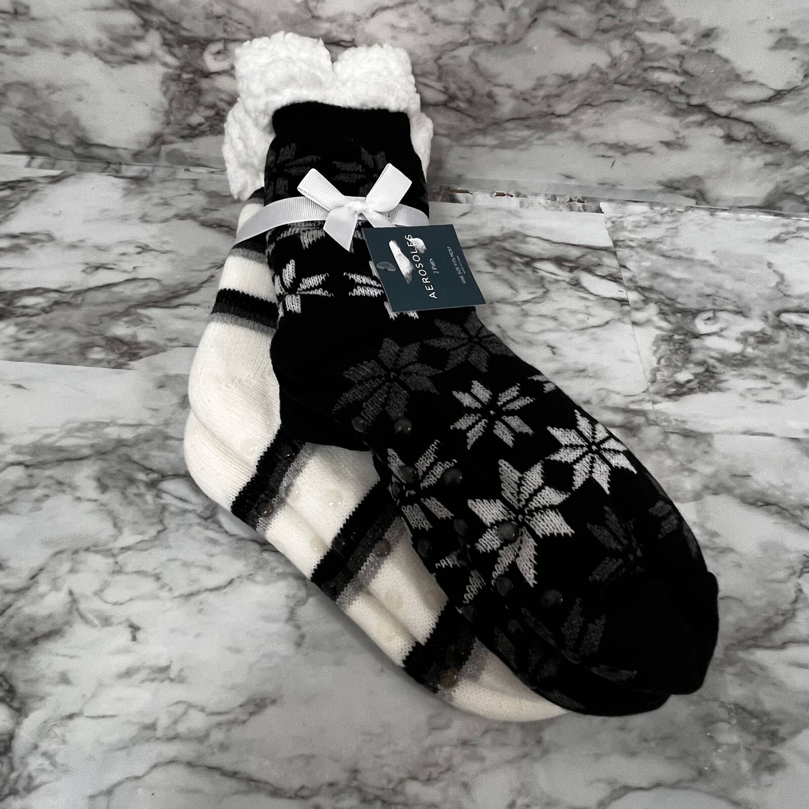 Womens Black White Striped Floral Print Faux Fur 2 Pair One Size
