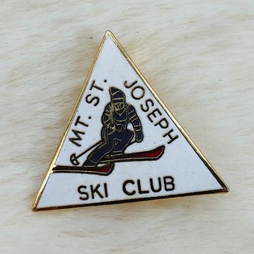 Mt Saint St Joseph Ski Club Souvenir Enamel Member Lapel Pin Badge