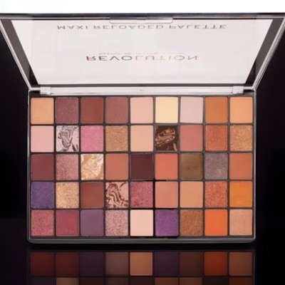 MAKEUP REVOLUTION Maxi Reloaded Infinite 45 Bronze Eyeshadow Palette W/Brushes