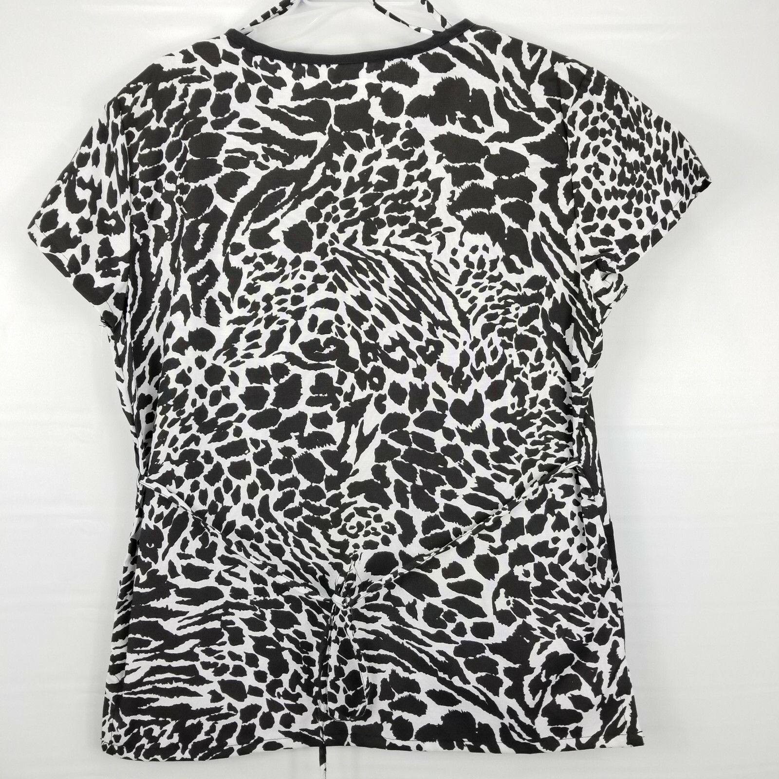 Bobbie Brooks Womens Medium Scrub Top Uniform Zebra Print