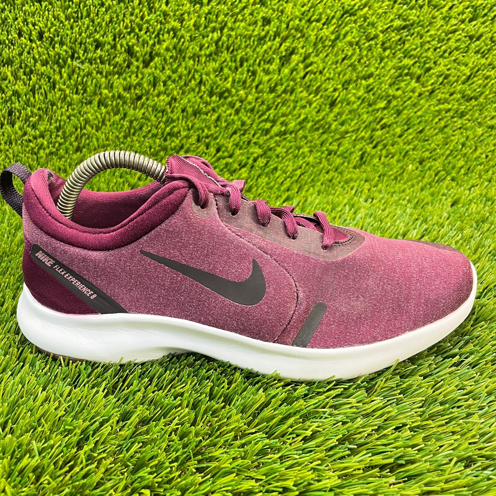 Nike Flex Experience RN 8 Womens Size 8.5 Purple White Athletic 