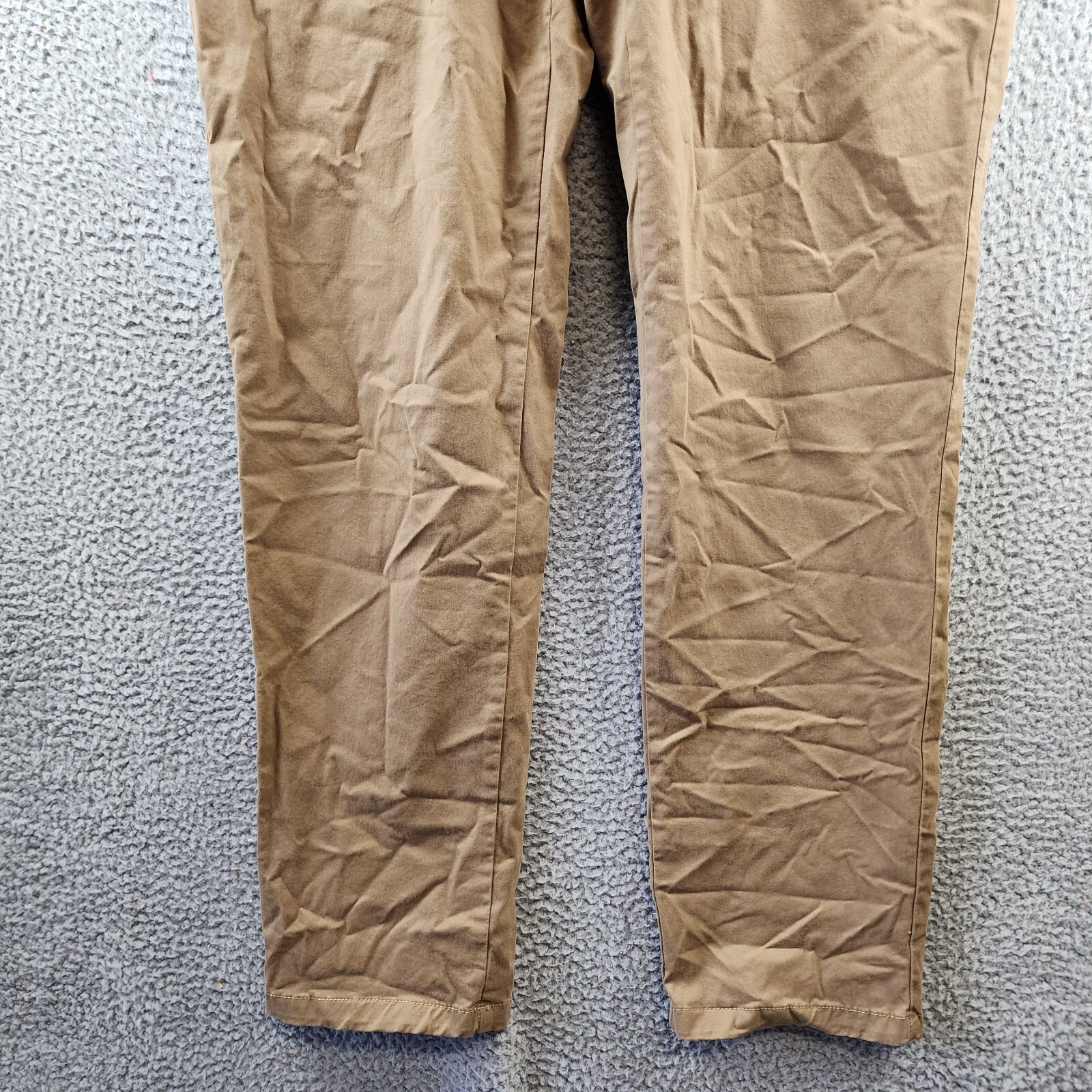 The Men's Store at Bloomingdale's Classic Fit Chino Pants Men's 38Wx34L Tan - Picture 4 of 14