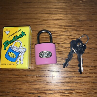 Vintage DIAMOND BRAND 1 1/2'' PADLOCK Pink W/ 2 KEYS & BOX Rare Find !