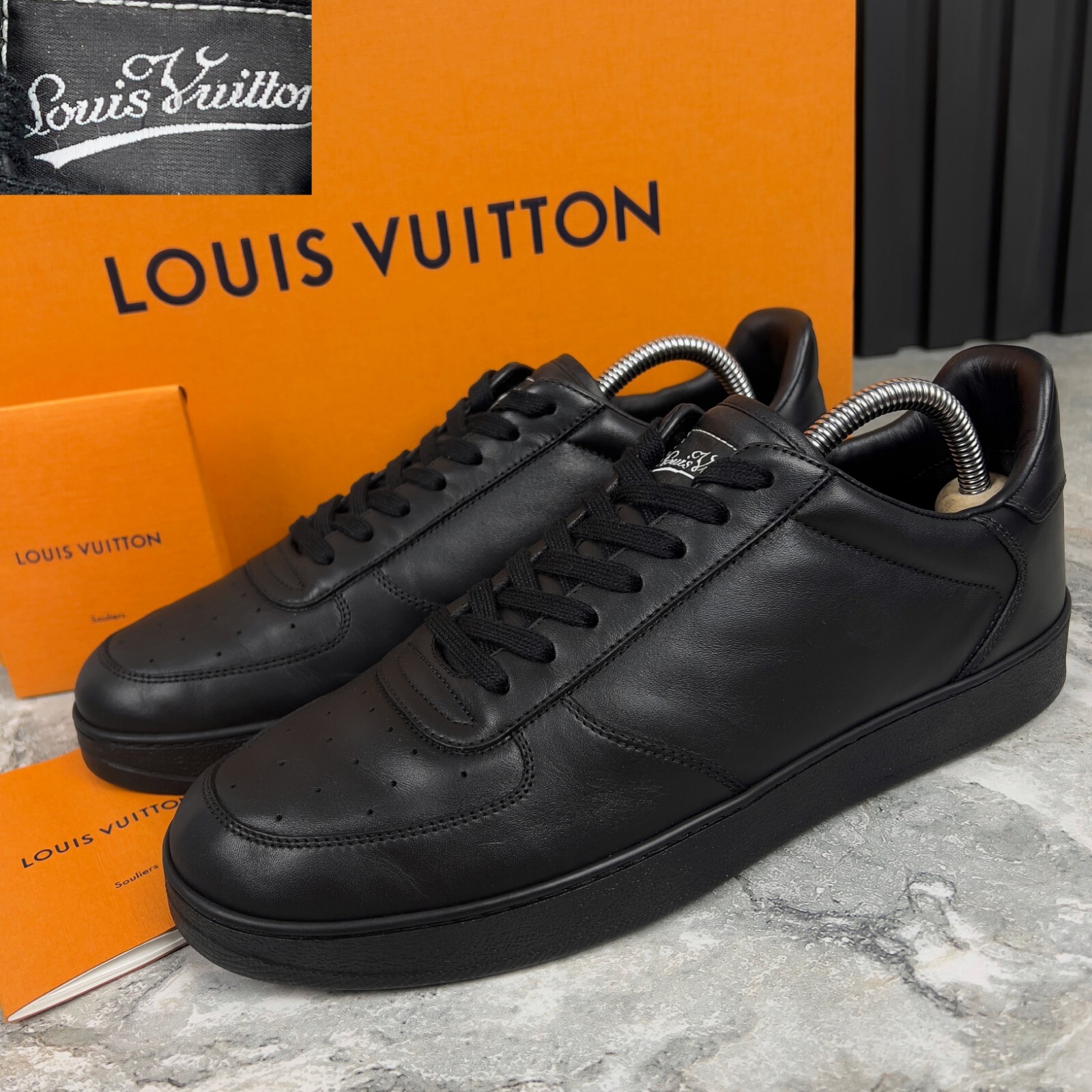 LOUIS VUITTON ブラック モカシン 2025年最新】LOUIS VUITTON カラー：ブラック系 モカシン