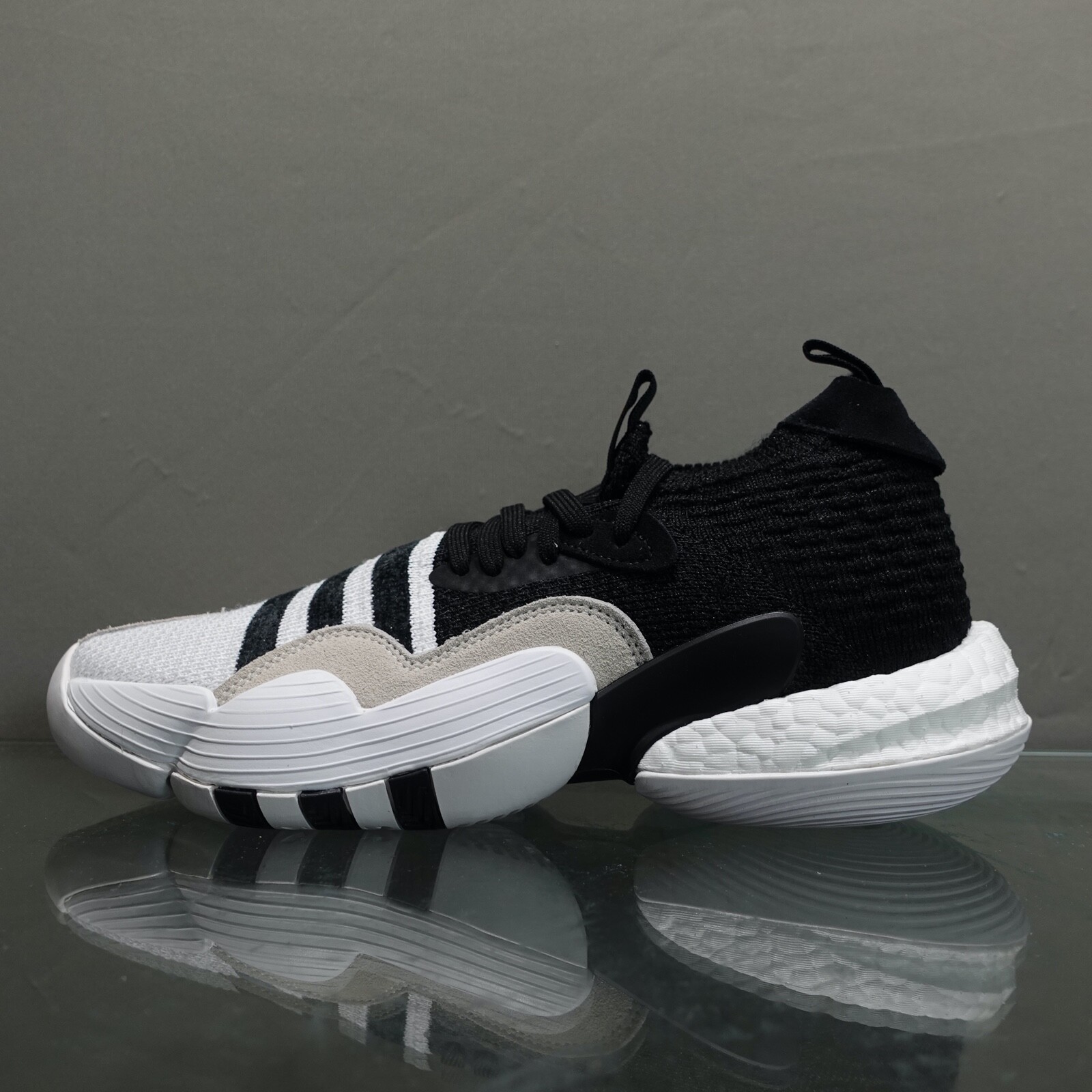 

Мужские кроссовки Adidas Trae Young 2, размер 9,5, баскетбольные кроссовки, черные кроссовки #477, Черный, adidas Trae Young 2