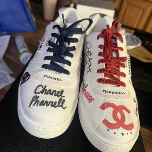 CHANEL PHARRELL ブラック スニーカー 13515382_30263983_600.jpg