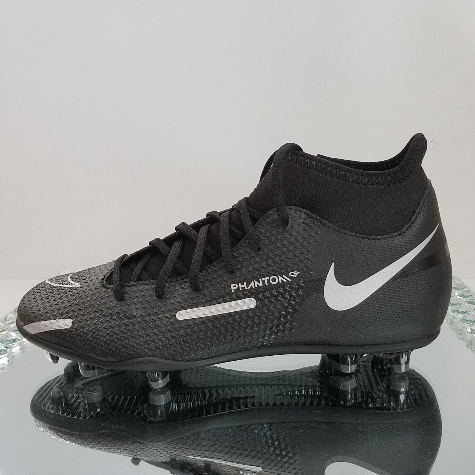 Men's 6.5 Wmns 8 Nike Phantom GT2 Club DF FG/MG Black Soccer